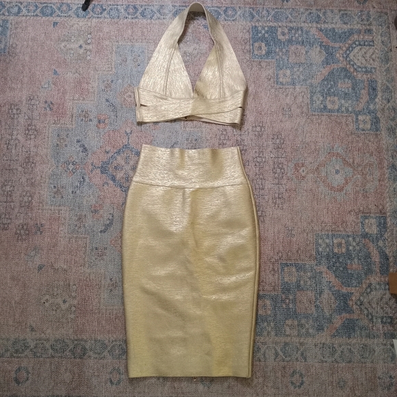 Bella Barnett 2 Piece Gold Bandage Set - Picture 6 of 12